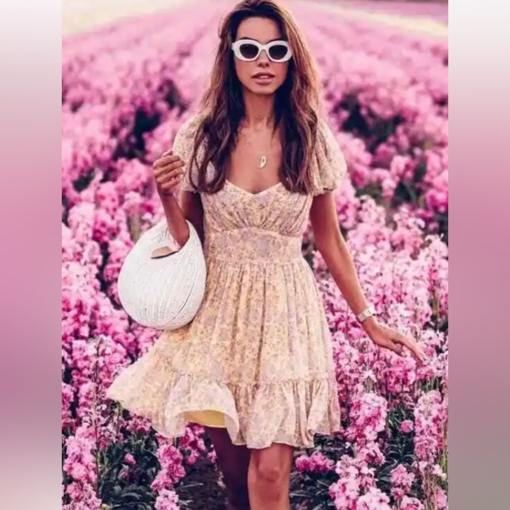LIKE! ♥️ LIVE! SPRING! DRESSES! 4/21/24 @8PM 💃 ALL SIZES!